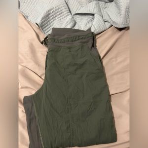 Lululemon Dance Studio Crop